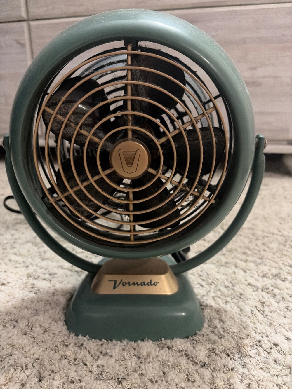 VORNADO vintage teal and gold fan READ